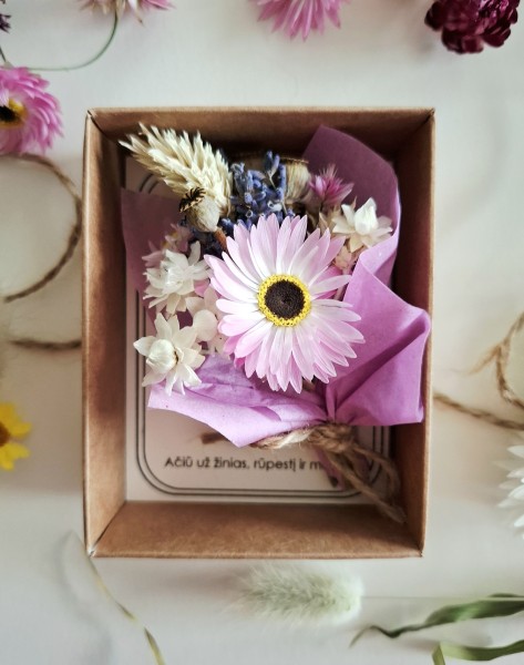 Gėlių puokštelė mokytojai (M-4)