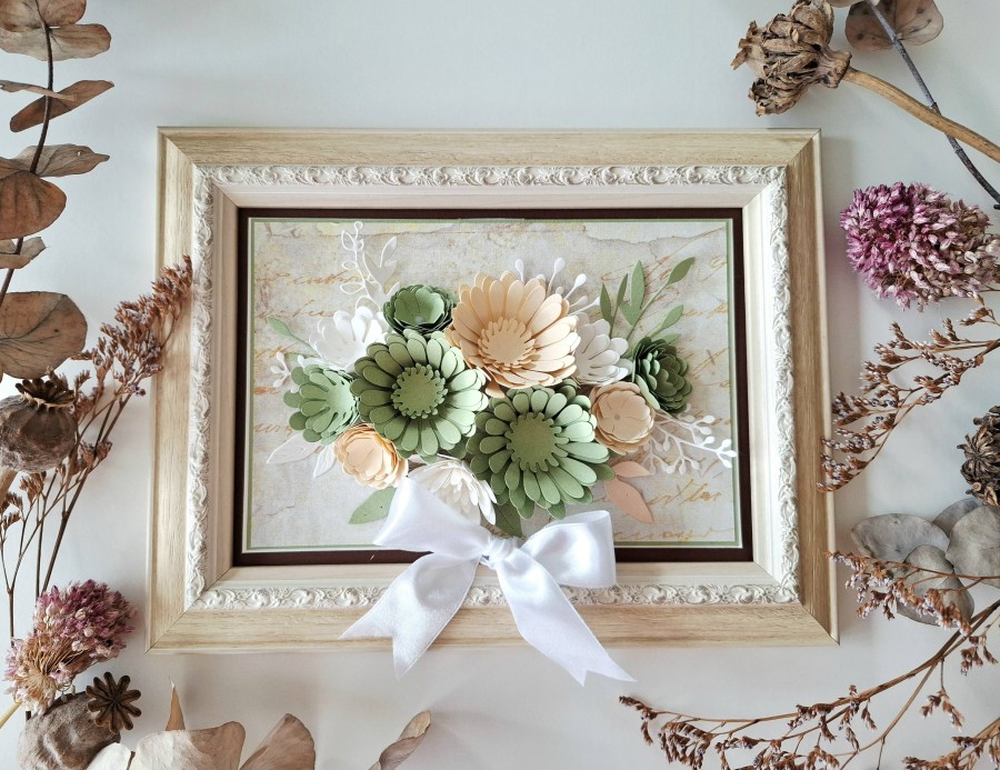 Atvirukas rėmelyje - žalių, kreminių ir baltų atspalvių  ( R-4)