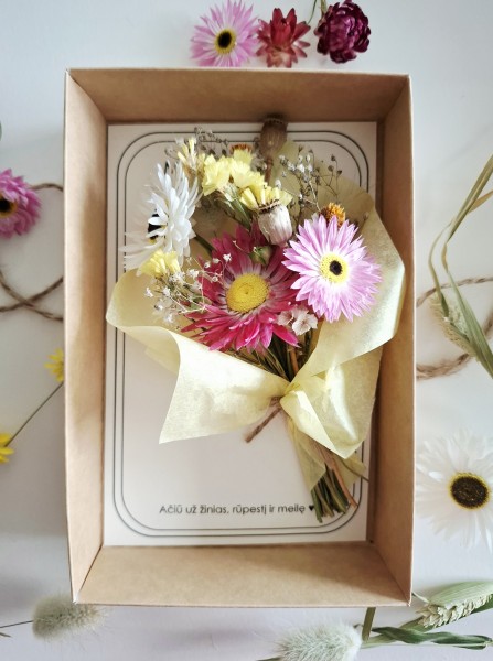 Gėlių puokštelė mokytojai (D -4)