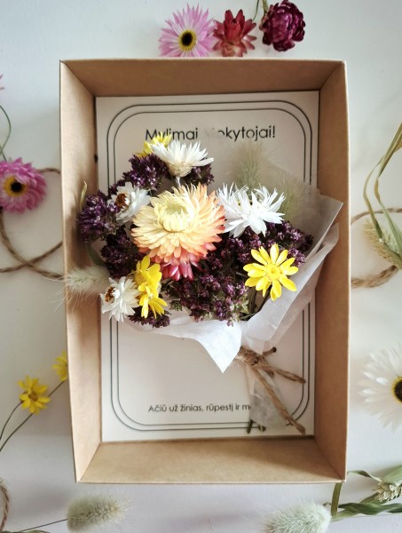 Gėlių puokštelė mokytojai (D - 5)