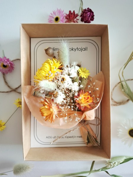 Gėlių puokštelė mokytojai (D - 6)