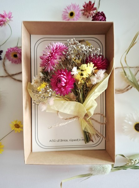 Gėlių puokštelė mokytojai (D - 7)