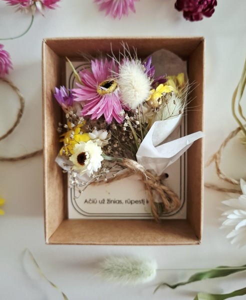 Gėlių puokštelė mokytojai (M-2)