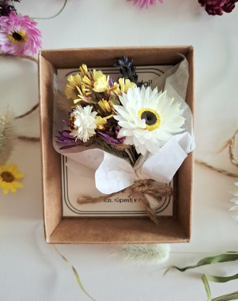 Gėlių puokštelė mokytojai (M-3)